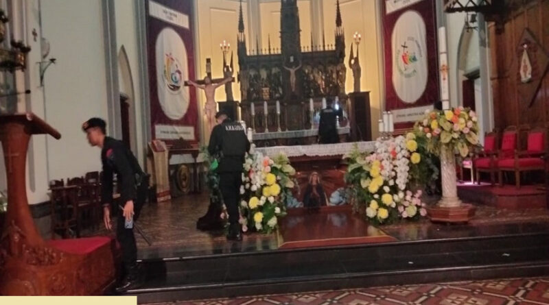 154 polisi kawal ibadah paskah di gereja katedral jakarta