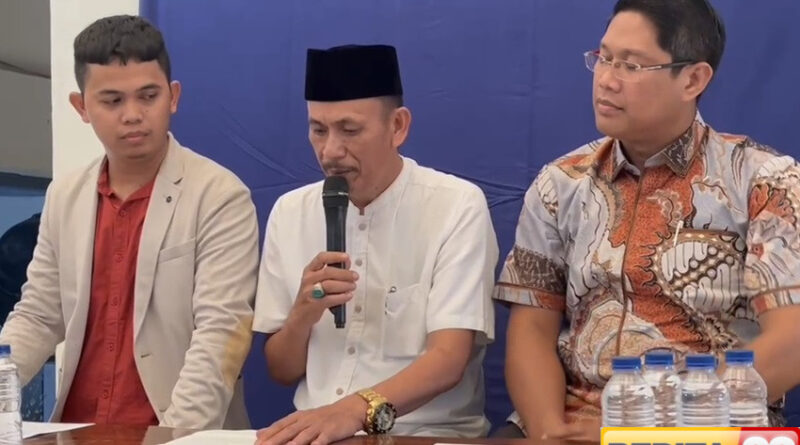 anggota dpr terkejut penahanan kades kohod ditangguhkan