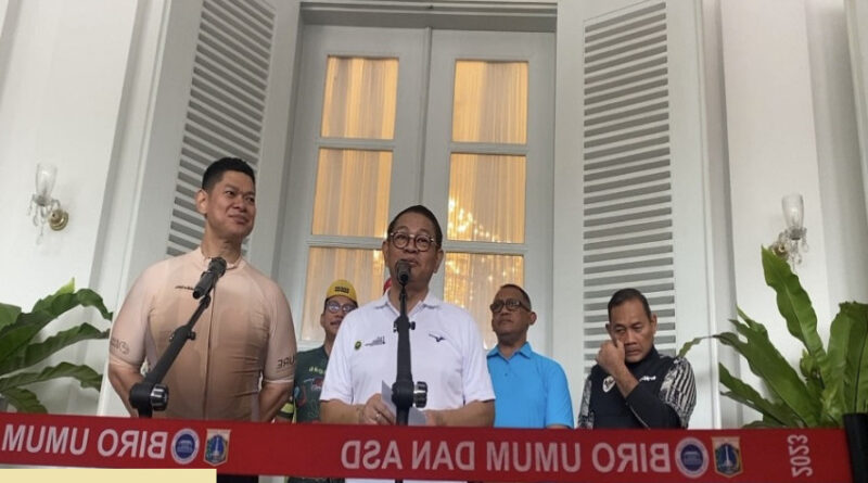 bongkar muat di pelabuhan tanjung priok picu kemacetan pramono ketidakprofesionalan pengelola