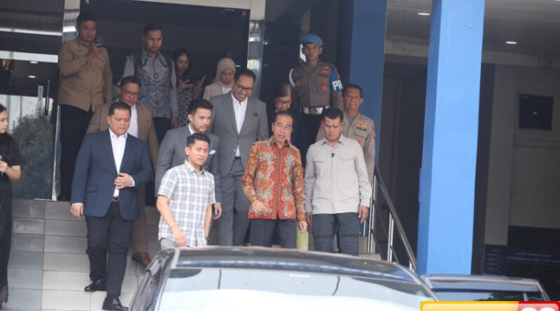 buat laporan hanya 23 menit jokowi langsung tinggalkan polda metro