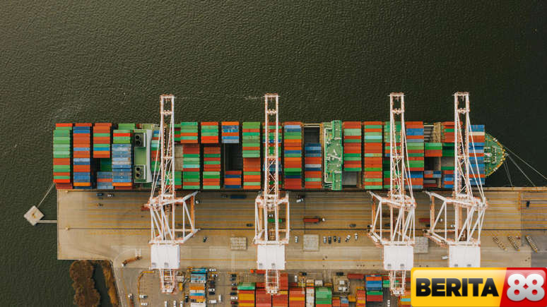 dampak tarif trump penerimaan bea cukai as pecah rekor tembus rp259 triliun per april