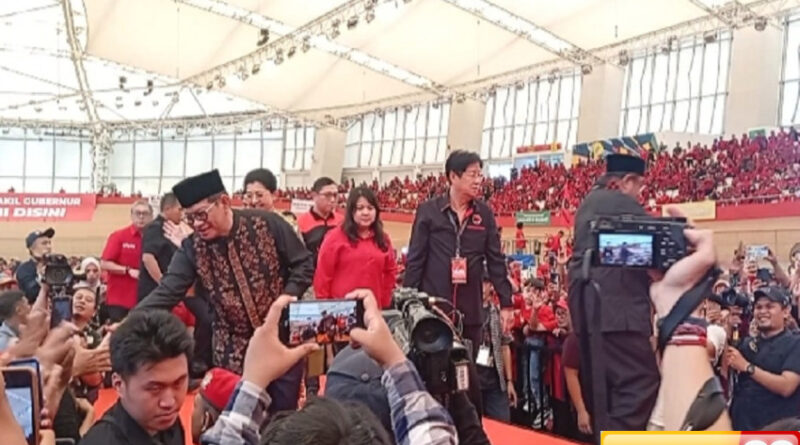 hormati budaya betawi pramono patung mh thamrin dipindahkan menghadap monas