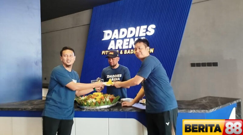 keren hendraahsan bikin daddies arena setelah pensiun wujud cinta bulu tangkis