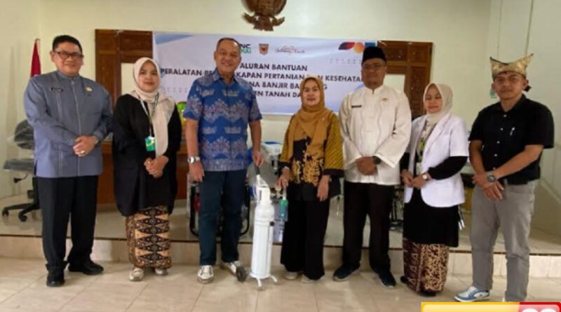 mnc peduli salurkan bantuan peralatan kesehatan untuk puskesri pagu pagu di tanah datar