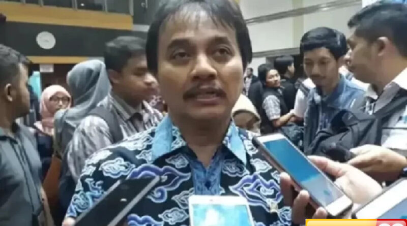 roy suryo ngaku bertemu langsung pengunggah ijazah jokowi di medsos