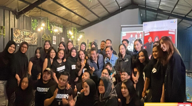 seru pemain gober parijs van java nobar trailer bersama fans di bandung
