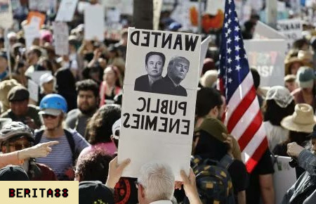 terinspirasi perang revolusi amerika ribuan demonstran turun ke jalanan melawan trump