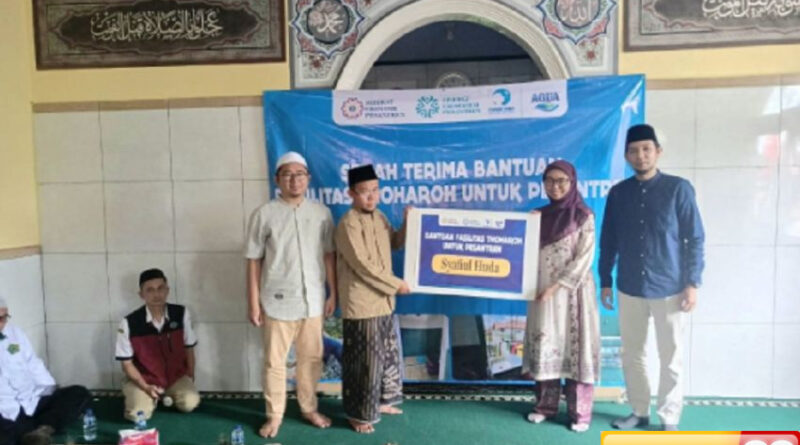 4 pondok pesantren di jawa barat dapat bantuan fasilitas sanitasi dan air bersih