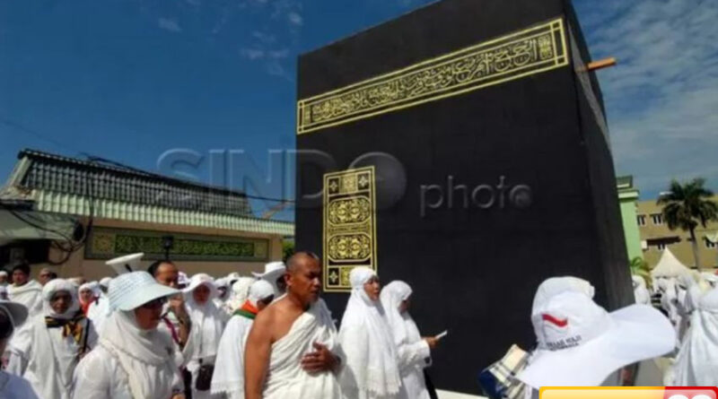 7 tips makan sehat untuk jemaah haji salah satunya minum air yang cukup