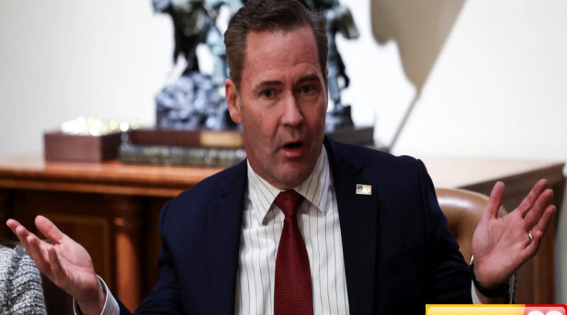 donald trump bakal pecat penasihat keamanan nasional mike waltz ini penyebabnya
