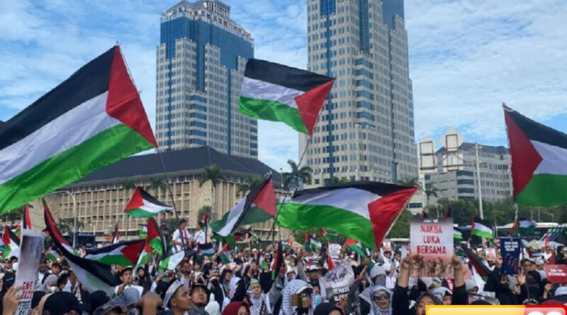 gelar aksi bela palestina warga kibarkan bendera hingga bawa poster kemerdekaan