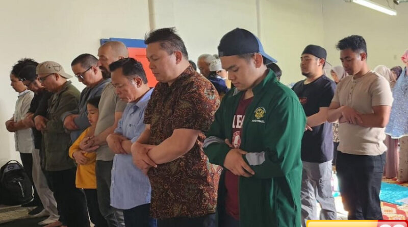 haru dan khidmat adzan pertama berkumandang dari masjid indonesia di kanada