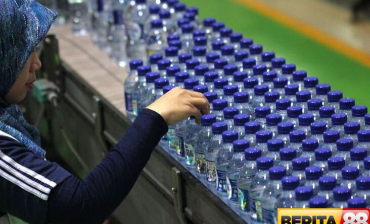 industri air kemasan buktikan pengelolaan sampah sudah berjalan