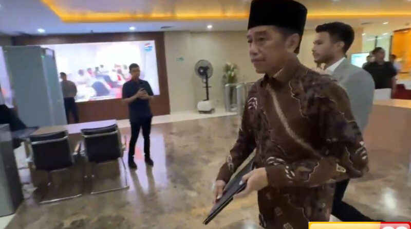 jokowi lolos seleksi ugm tercatat di koran tahun 1980 an