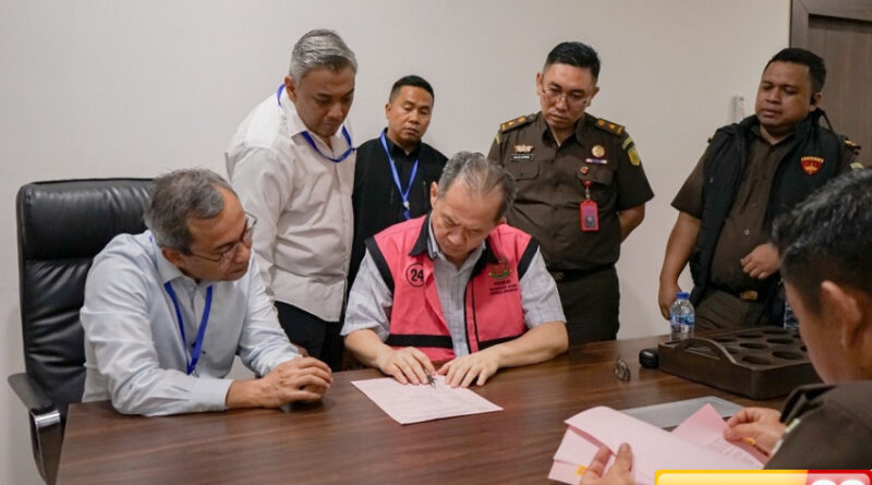 kejagung limpahkan 9 tersangka kasus impor gula ke kejari jakpus