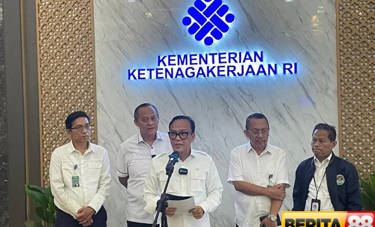 kemnaker akan koordinasi dengan imigrasi deportasi wn china yang aniaya warga batam