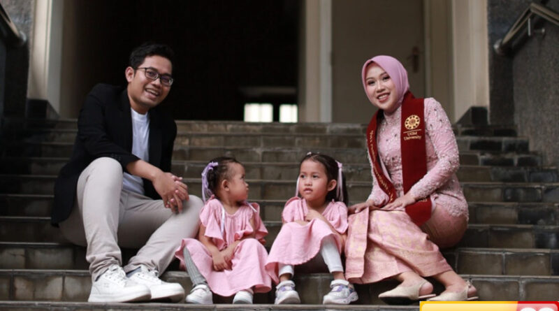 kisah tuti ibu dua balita raih ipk 4 di tengah tantangan kuliah s2 di ugm
