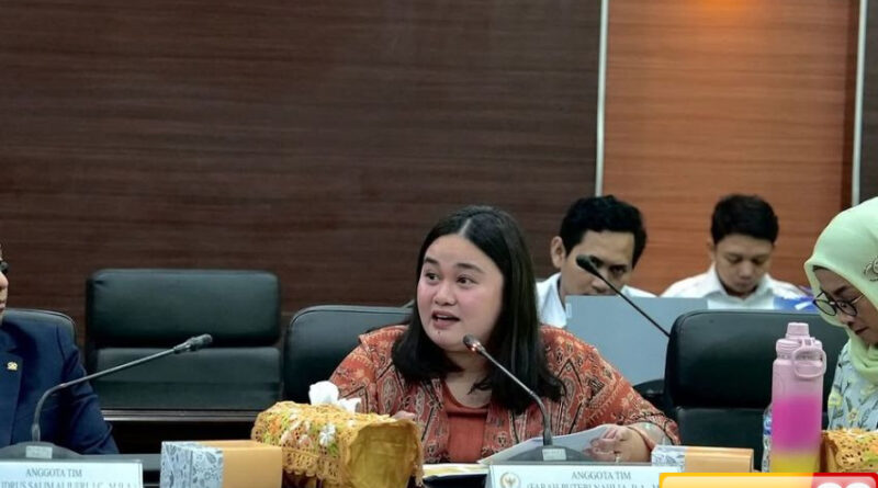 komisi l dpr minta ojk hingga komdigi lindungi masyarakat dari kejahatan digital