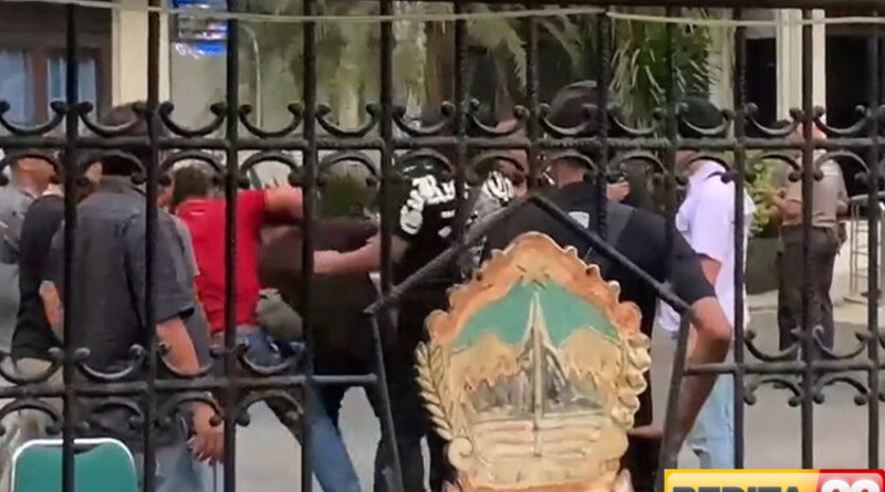 lbh semarang ungkap brutalitas aparat polisi terhadap massa aksi peringatan hari buruh