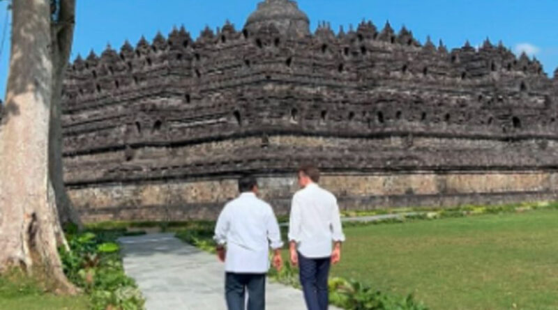 macron puji candi borobudur harta karun kemanusiaan