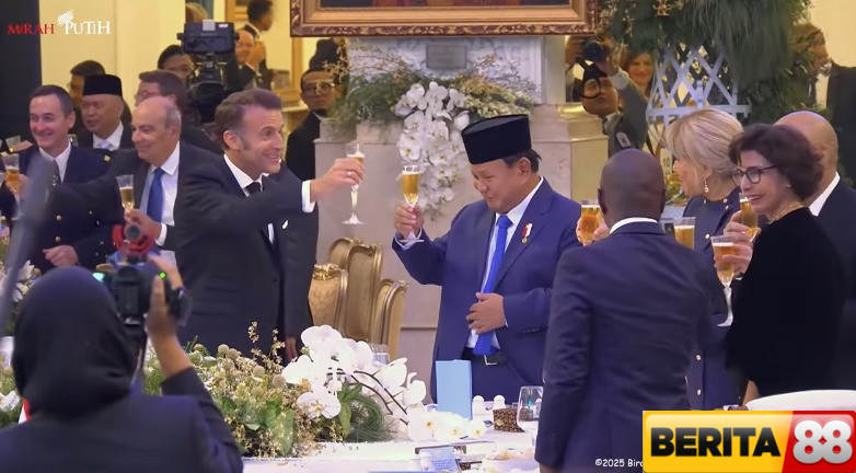 momen prabowo dan macron bersulang saat gala dinner