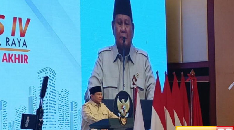 momen prabowo ngopi saat pidato di kongres iv tidar karena diperintah rakyat saya minum