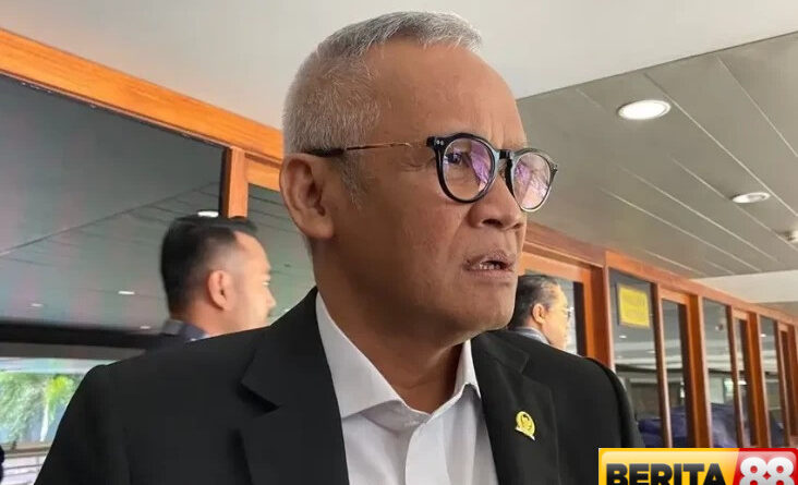pdip ogah campuri urusan peluang jokowi jadi ketum psi