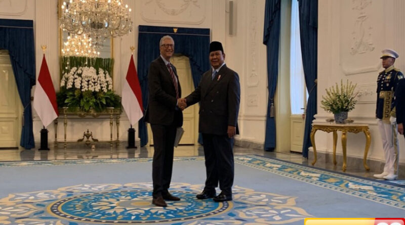 presiden prabowo sambut hangat kedatangan bill gates di istana merdeka