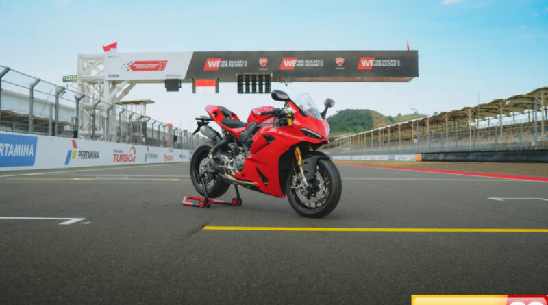 resmi diluncurkan ducati panigale v2 tancap gas di sirkuit mandalika
