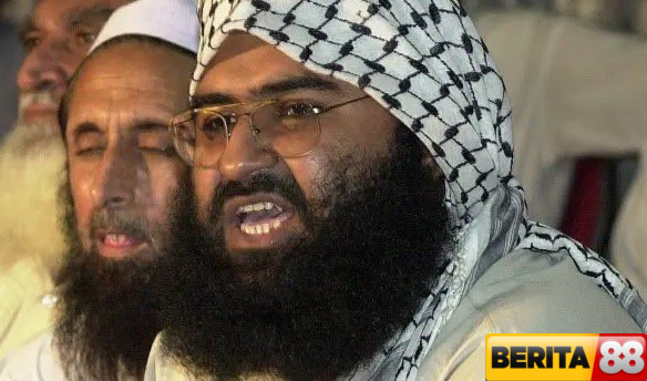siapa jaish e mohammed kelompok pejuang kashmir yang diserang jet tempur india