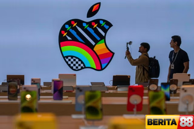 tim cook beberkan risiko besar yang dihadapi apple terkait tarif impor