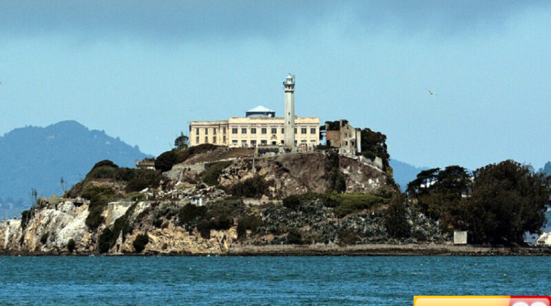 trump perintahkan pembukaan kembali penjara alcatraz untuk penjahat paling kejam di as