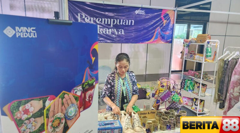 umkm binaan mnc peduli dorong masyarakat pakai produk kreatif daur ulang