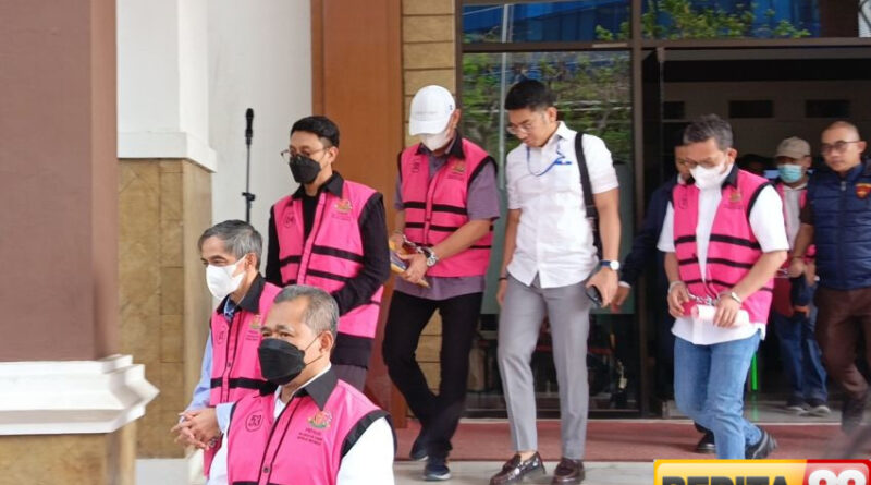 6 tersangka kasus suap vonis lepas korupsi cpo dilimpahkan ke kejaksaan negeri jakarta pusat
