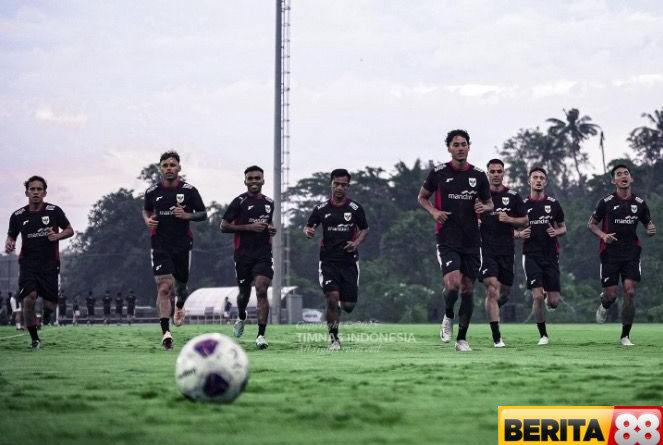 analisis jelang timnas indonesia vs china kluivert matangkan taktik bola mati bagaimana kans garuda