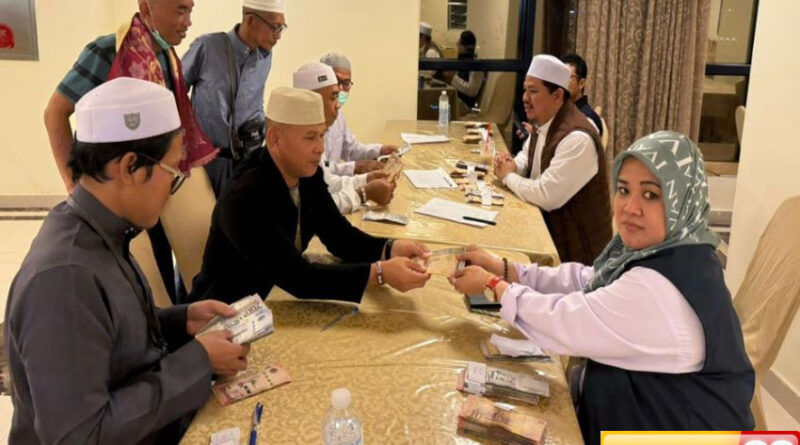 bpkh limited salurkan kompensasi rp37 miliar ke 42000 jemaah haji