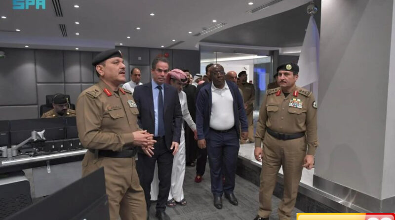 delegasi media internasional kunjungi pusat komando dan kontrol haji di situs suci arab saudi