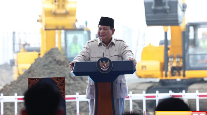 indonesia di tengah konflik global prabowo kita selalu memilih jalan tengah