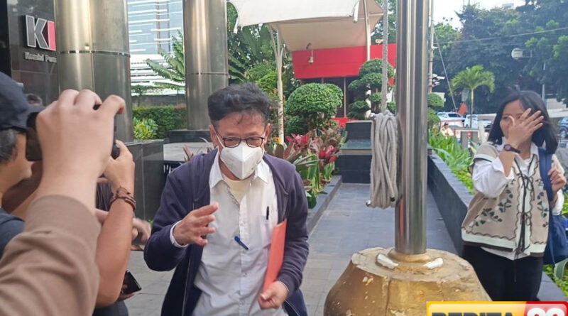 irit bicara usai diperiksa kpk mantan sekjen kemnaker sebut pertanyaan penyidik sedikit