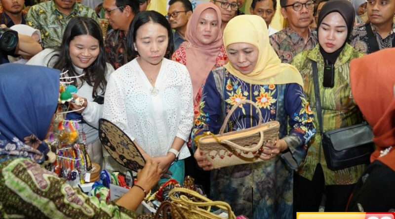 jurus khofifah genjot cuan umkm jatim lewat media sosial