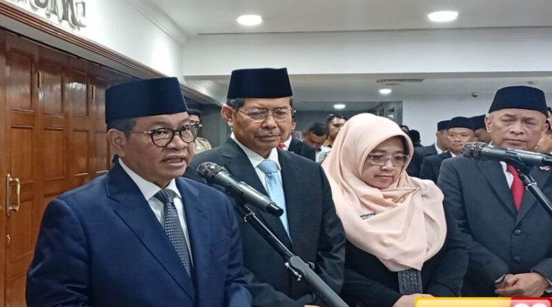 pramono lantik dan ambil sumpah 100 pejabat fungsional mayoritas dari disdik