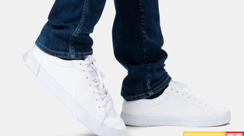 6 tips mengeringkan sepatu di musim hujan tanpa matahari nomor 1 cara klasik