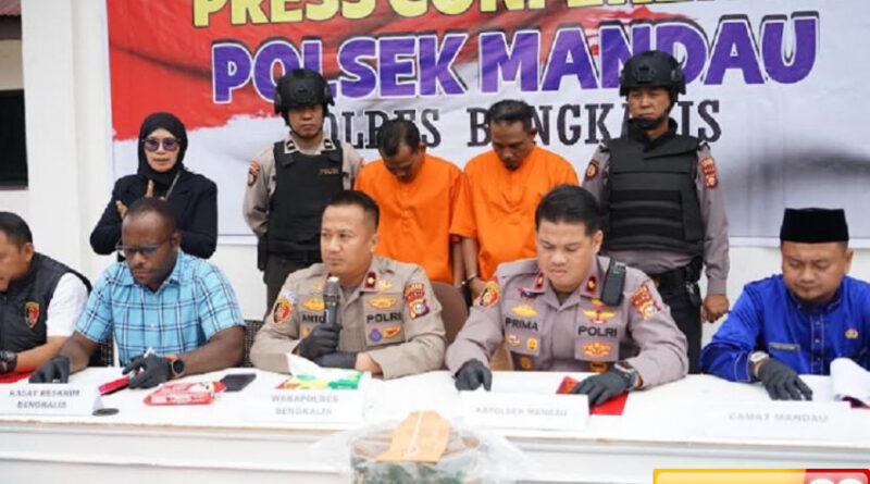 astaga suami serahkan istrinya disetubuhi dukun gegara santet