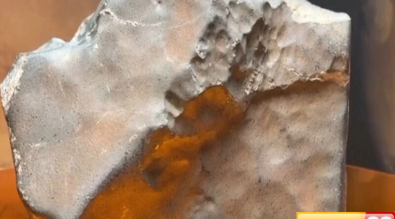 batu ini terjual rp865 miliar karena asalnya dari mars