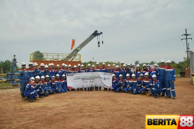 inovasi perwira pertamina sukseskan injeksi perdana surfaktan dukung produksi migas