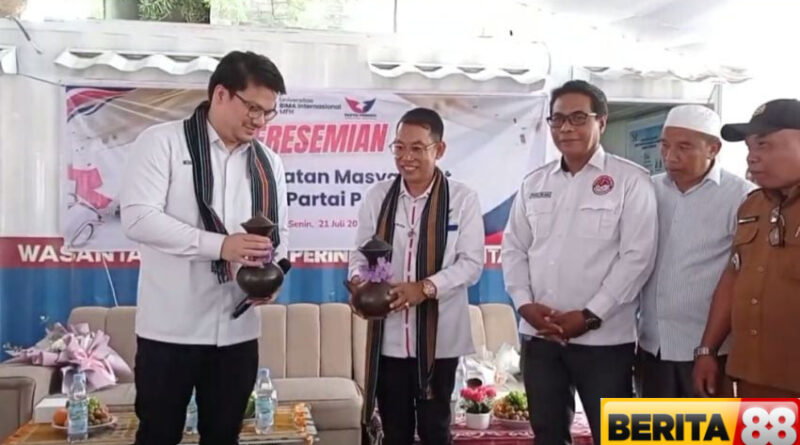 kolaborasi dengan universitas bima internasional mfh partai perindo luncurkan kontainer kesehatan di mataram