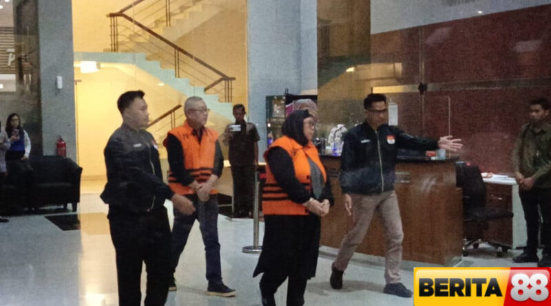 kpk tahan 2 tersangka kasus pengadaan lng di pertamina