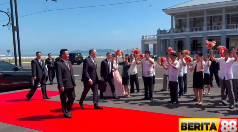 lavrov memulai kunjungan ke korea utara perkuat kerja sama rusia korut