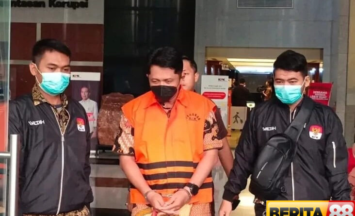 mantan penyidik kpk perlu punya aturan larang tersangka pakai masker tapi tak sakit