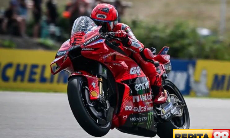marc marquez menang motogp republik ceko 2025 bagnaia gagal naik podium
